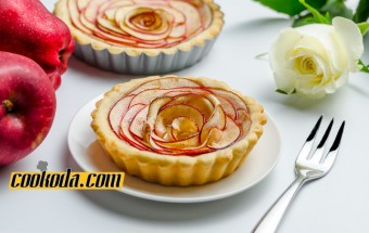 rose-apple-tart